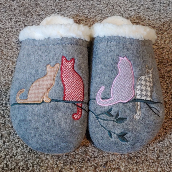 Lands' End Shoes - Lands End Animal Cat slippers NWOT